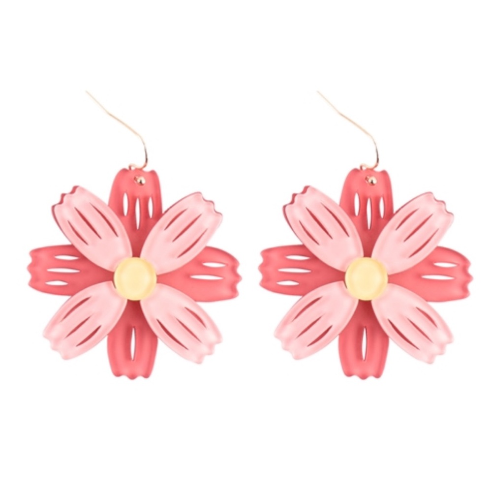 NWT Adorable Coral and Pink Acrylic Daisy Flower Pierced Dangle Earrings!